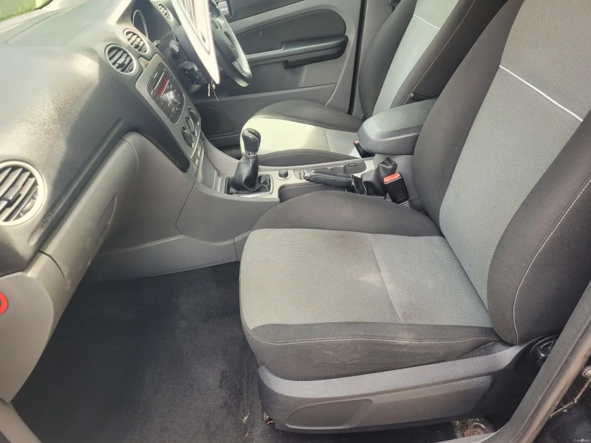 Ford Focus ZETEC 1.6 TDCI 109BHP 5DR*SERVICE&NCT* - Image 2