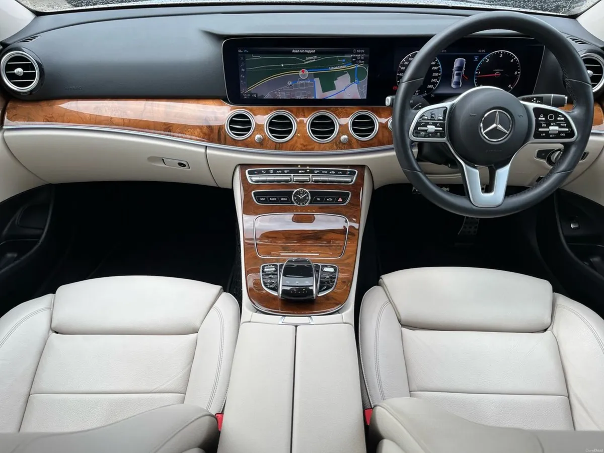 Mercedes-Benz E-Class E 200D Avantgarde Line Saloo - Image 4