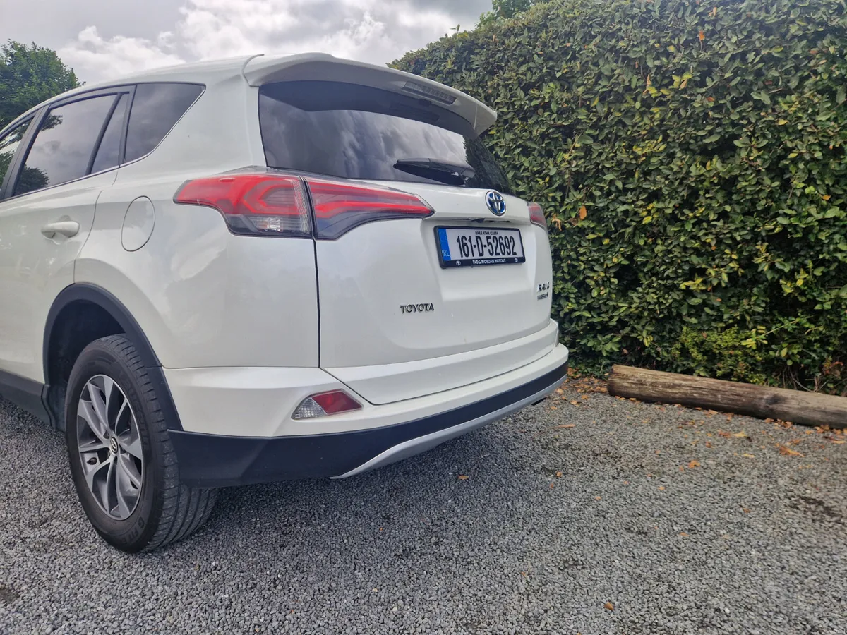 Toyota RAV4 HYBRID 2016 - Image 4