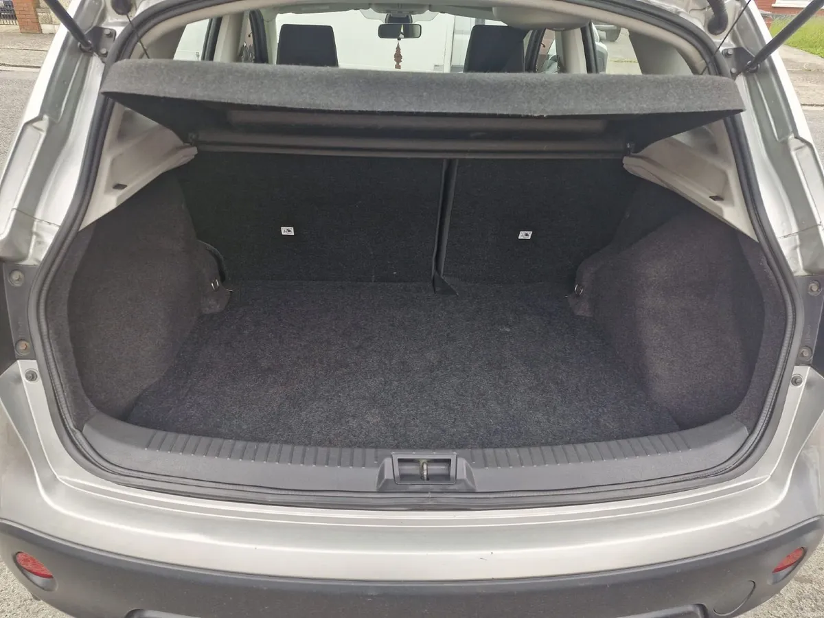 Nissan Qashqai 2010 - Image 4