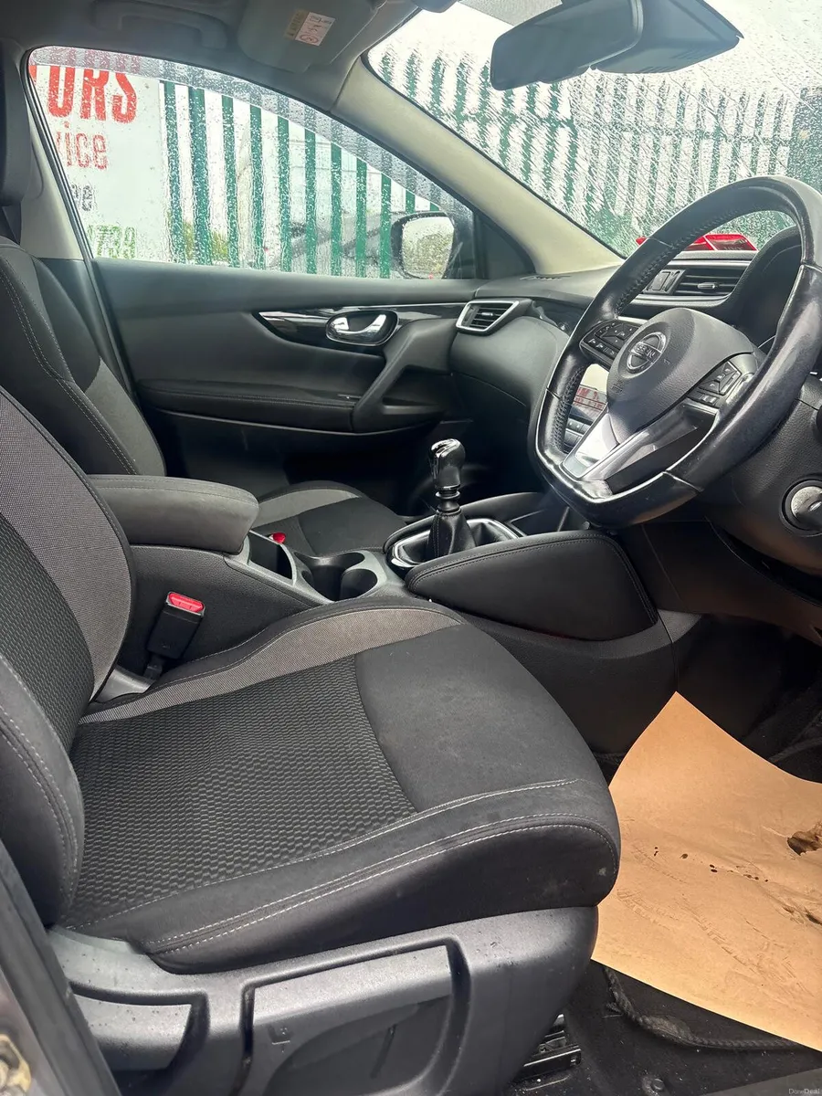 Nissan Qashqai 2017 - Image 2