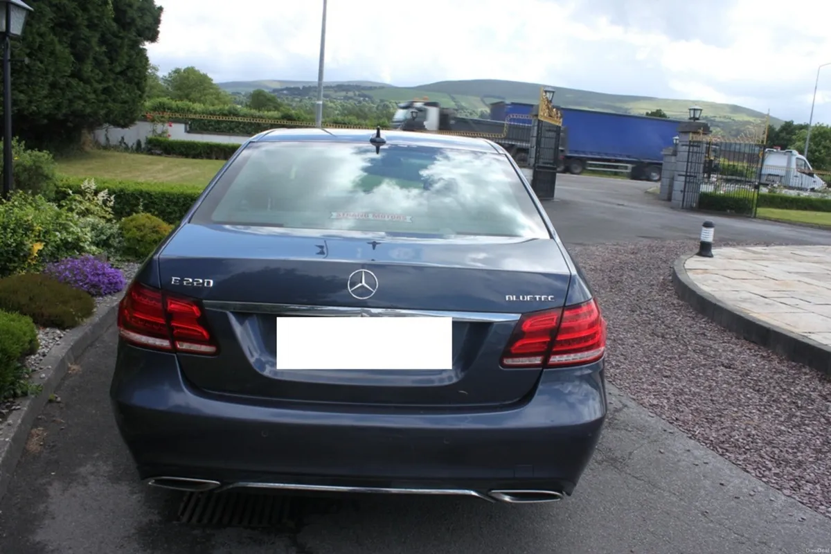 Mercedes E220D 2.1L AUTO, 2016 - Image 2