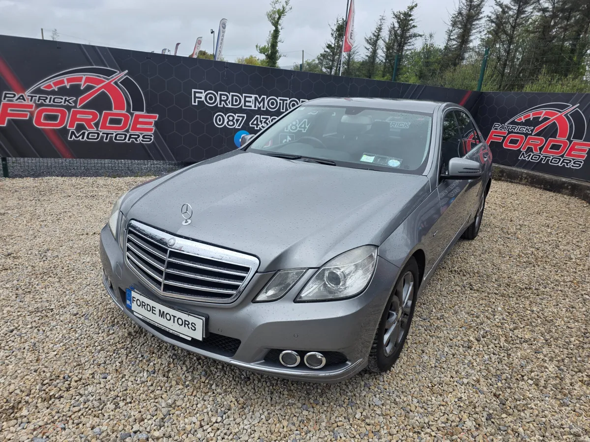 Mercedes-Benz E-Class 2010 - Image 2