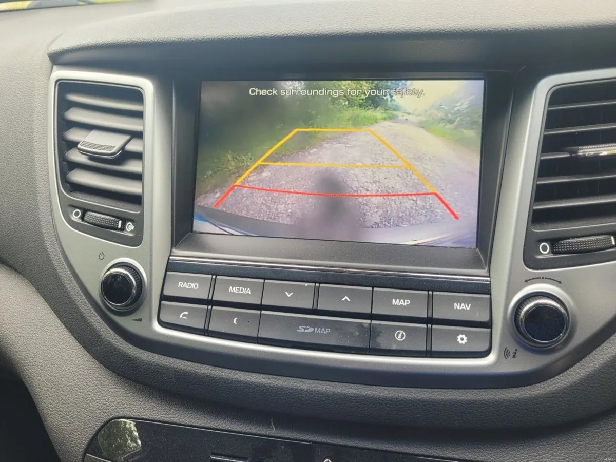 Hyundai Tucson SE NAV 1.7 CRDI 6SPEED BL/DR - Image 2