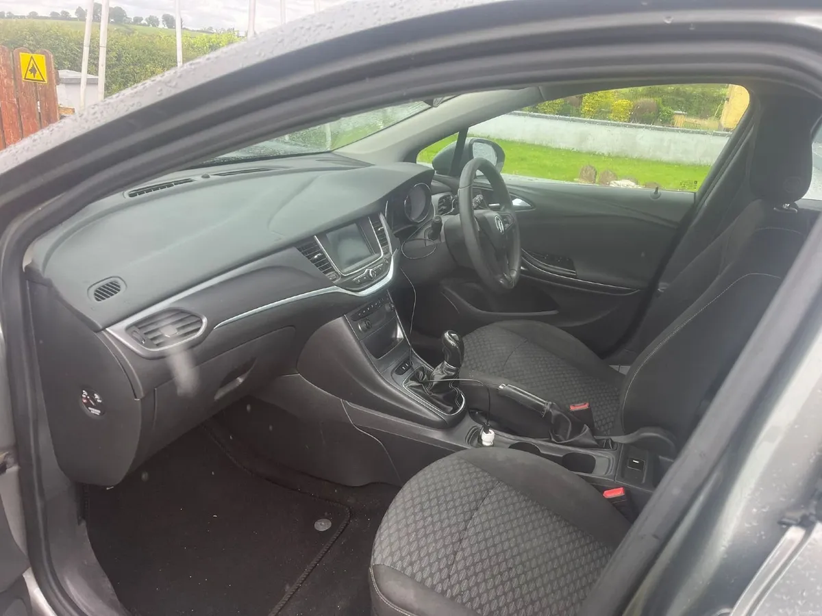 Vauxhall Astra 2017 - Image 5