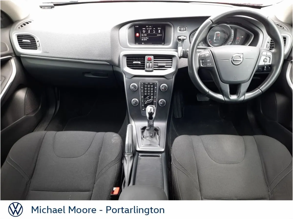 Volvo V40 V40 2.0 D LDA-MD4204 T 5DR AUTO - Image 2