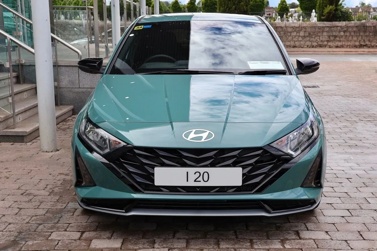 Hyundai i20 Deluxe Plus , Available 262 From €2644 - Image 5