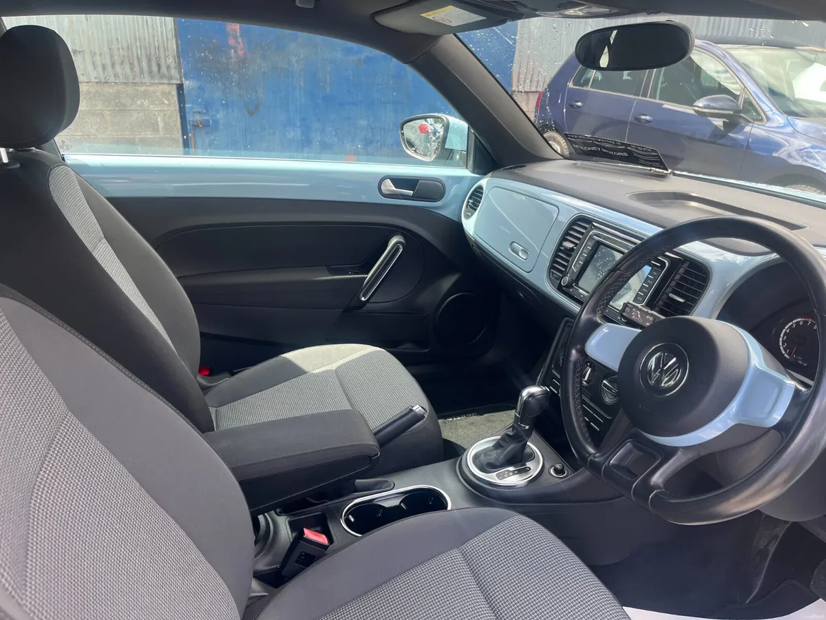 2013 VOLKSWAGEN BEETLE, AUTOMATIC - Image 3