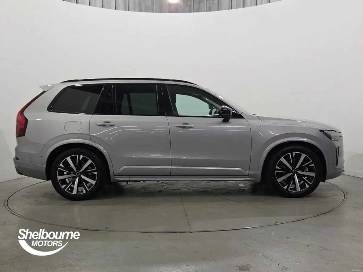 Volvo XC90 B5 PLUS AWD - Image 3