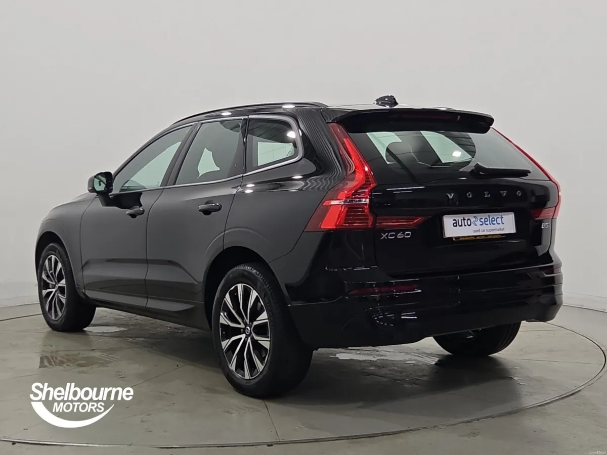 Volvo XC60 B5 CORE AWD - Image 2