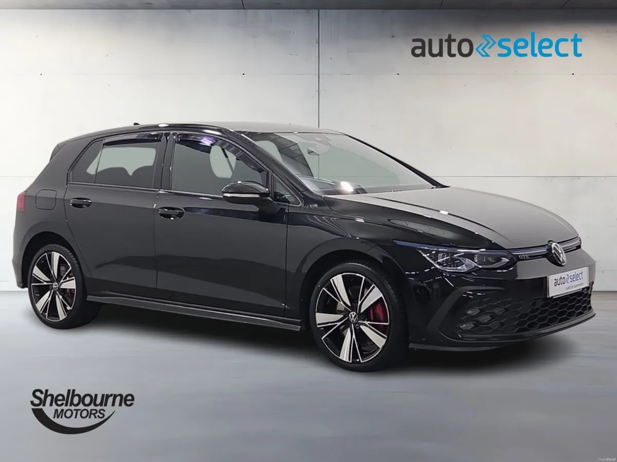 Volkswagen Golf GTE DSG - Image 1