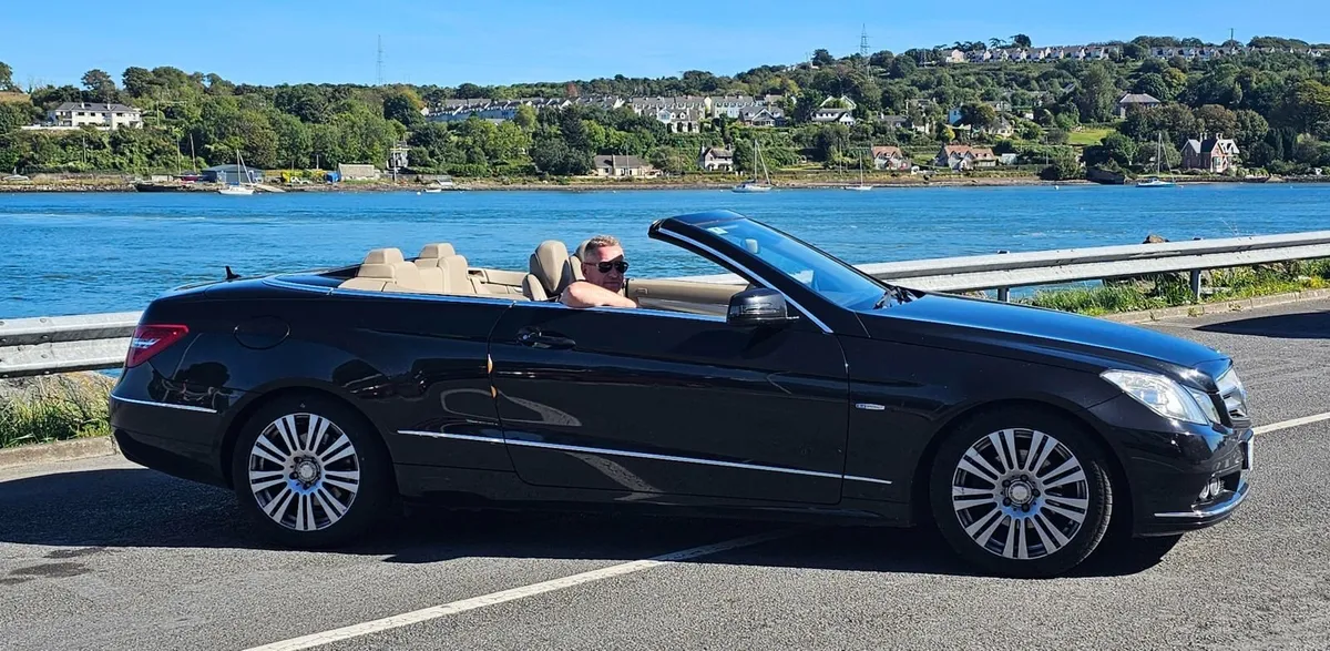 Mercedes-Benz E-Class 2011 Convertible Tiptronic - Image 2