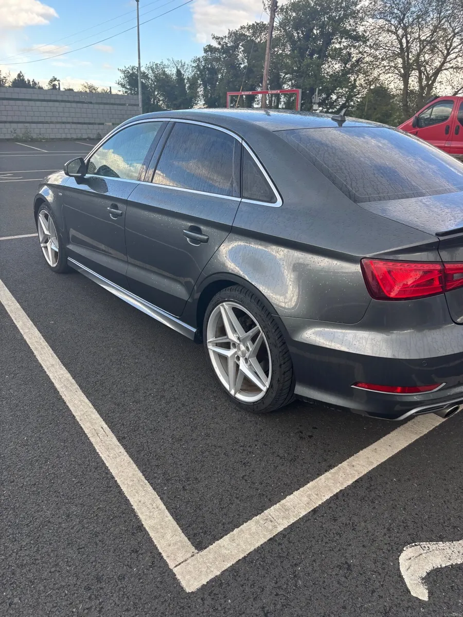 Audi A3 2015 - Image 4