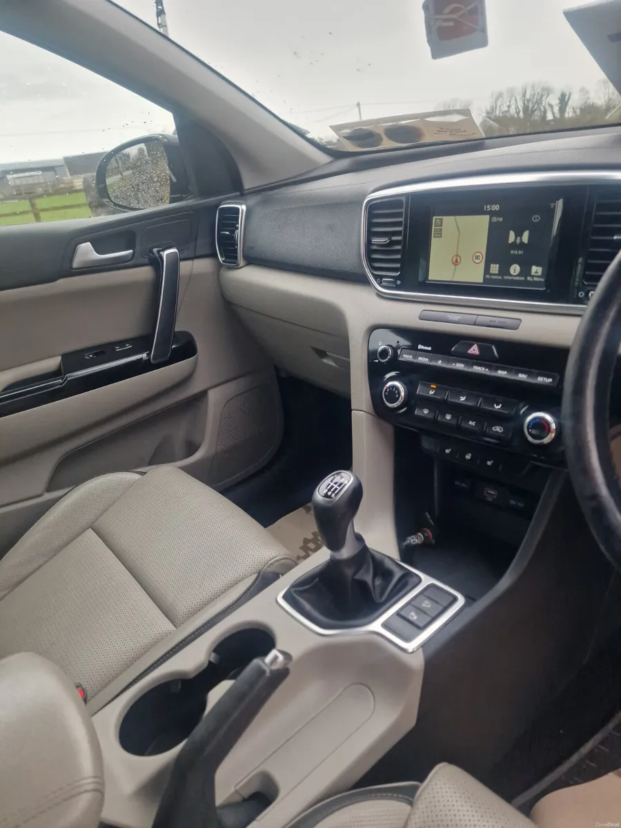 19 Kia Sportage 1.6 Diesel k3 Commercial - Image 4