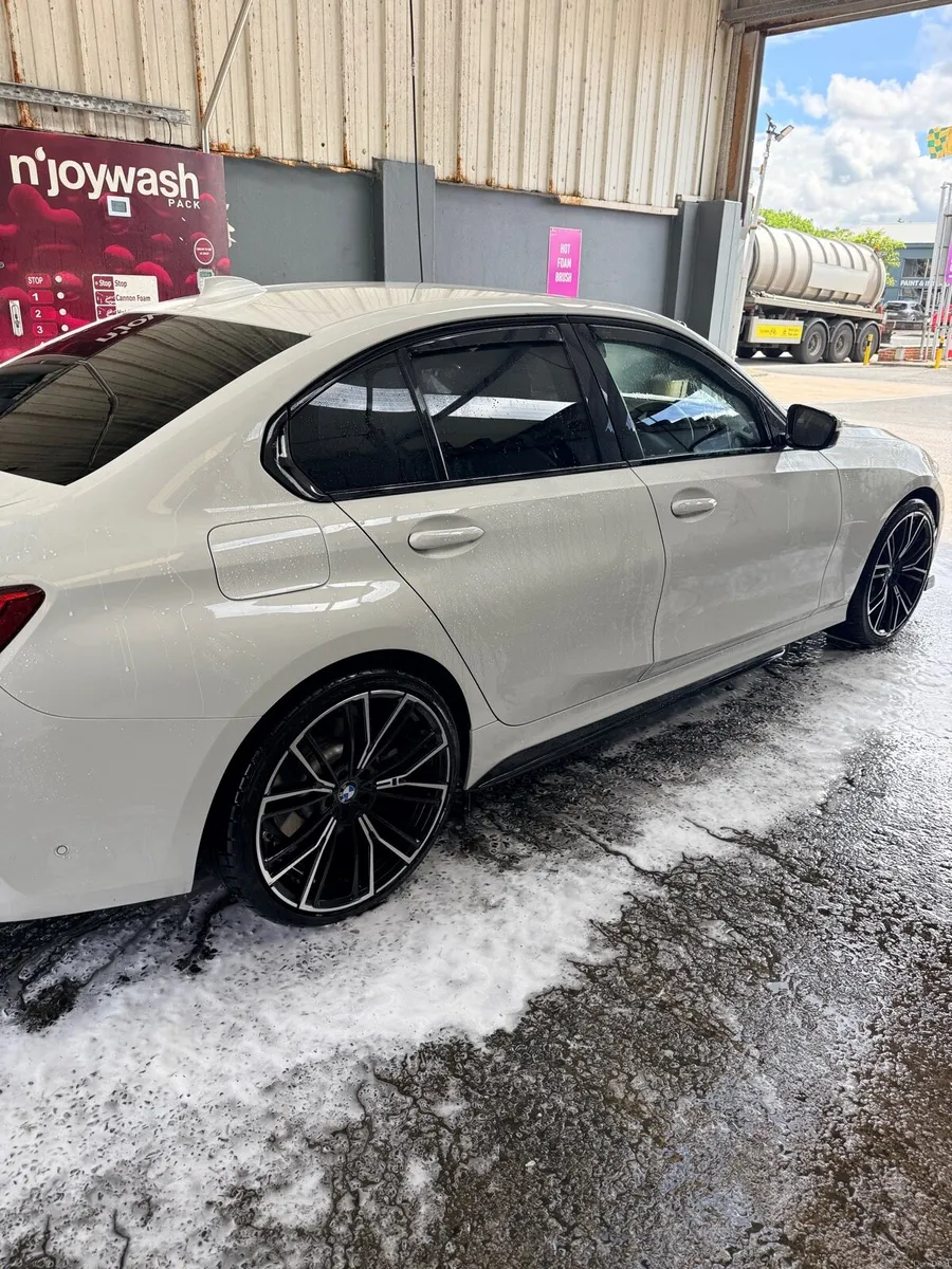 Car - Image 2