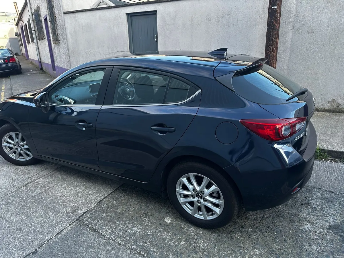 Mazda3  1.5 P EXECUTIVE SE ONLY 70054KM - Image 2