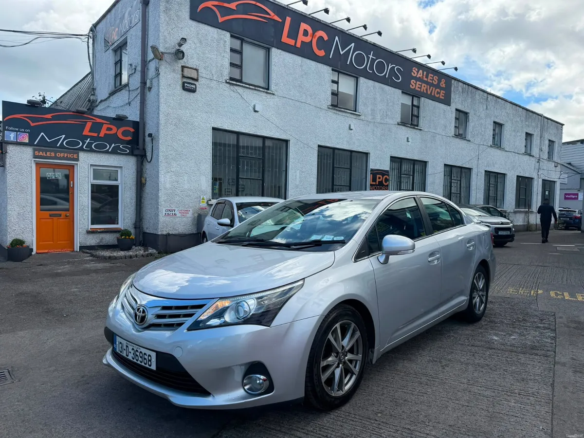 Toyota Avensis 2013 - Image 1
