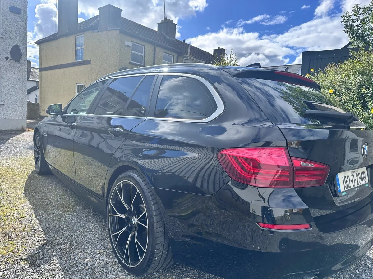 BMW 520d Touring - Image 2