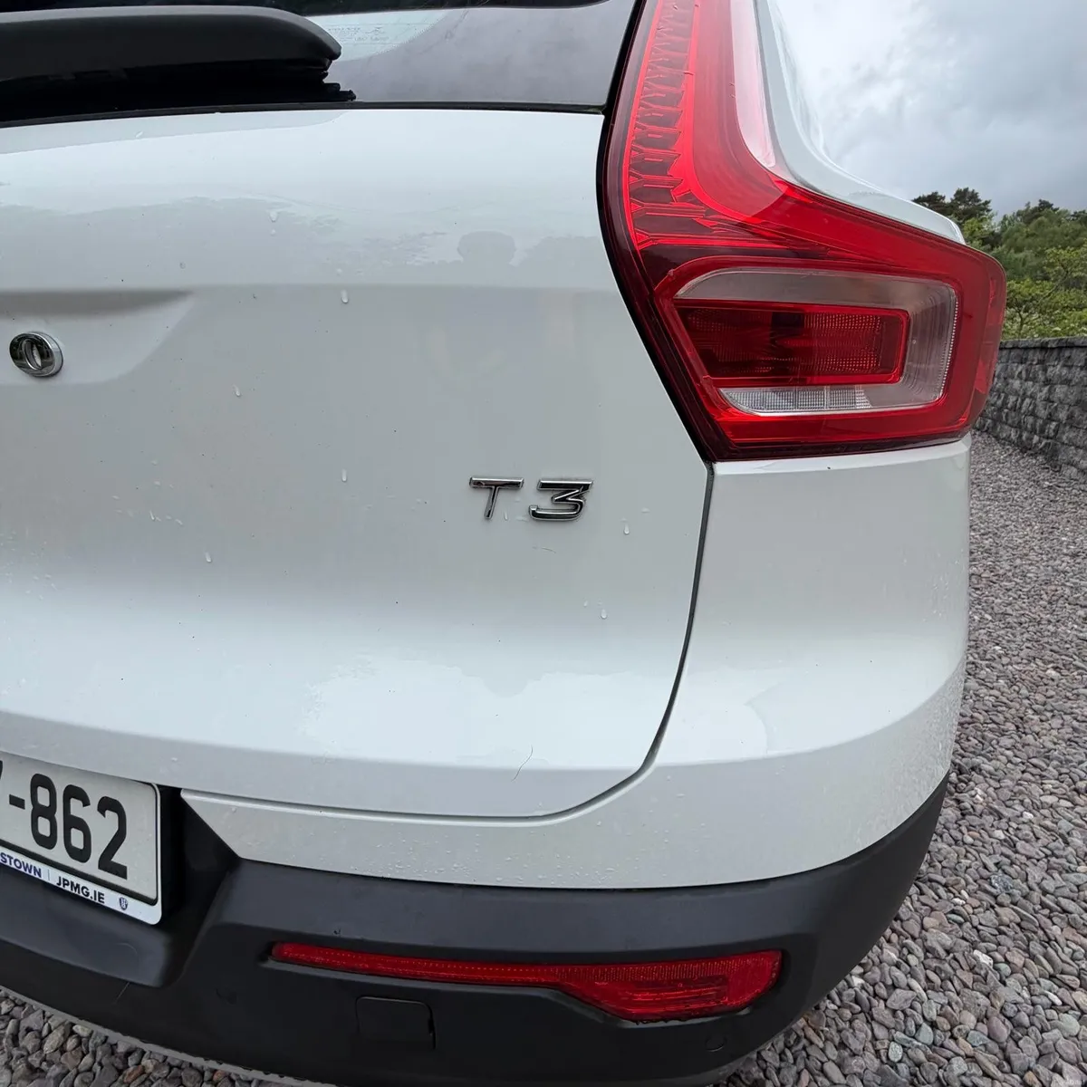 Volvo XC40 2020 Pristine Condition - Image 3