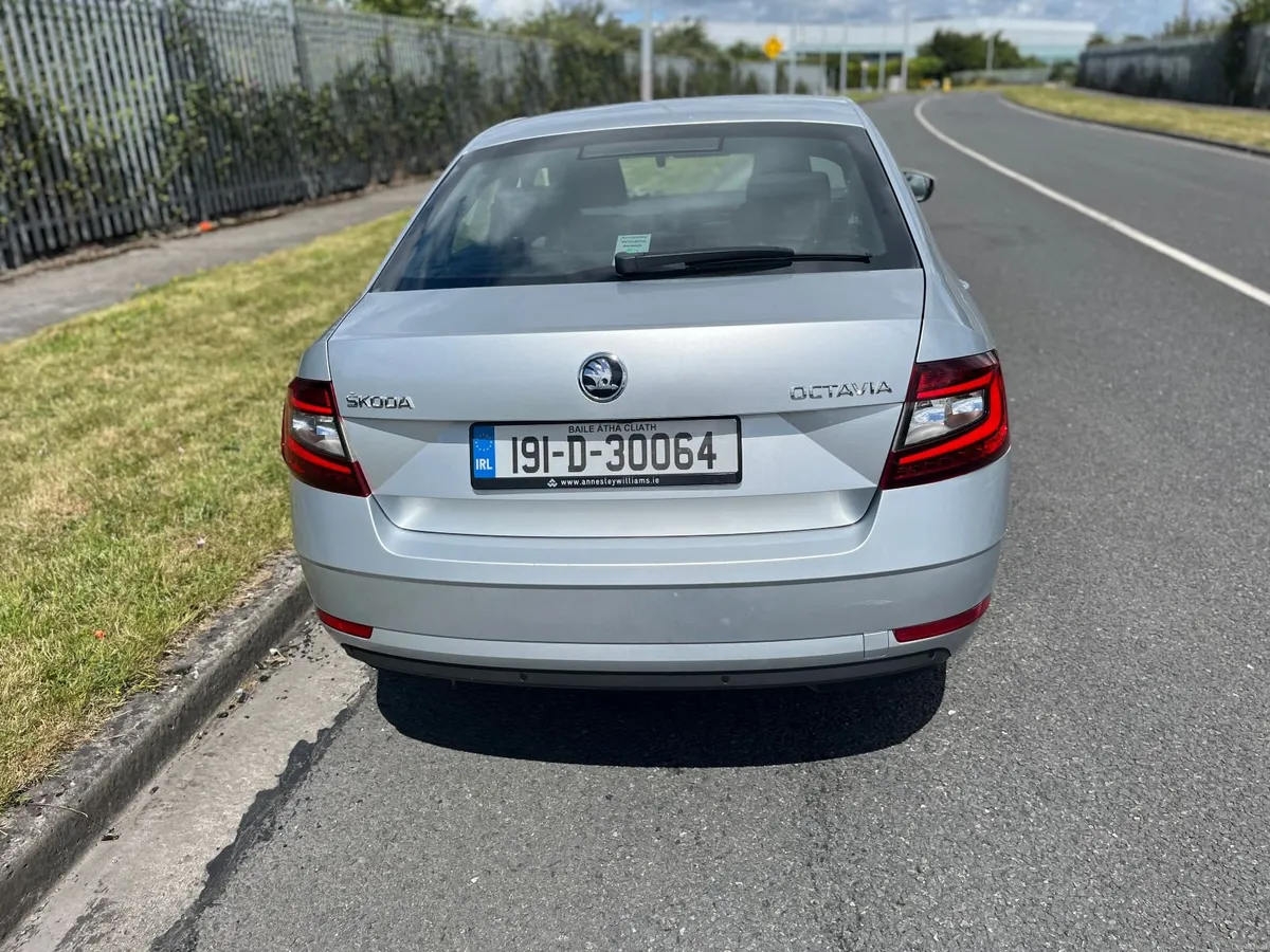 Skoda Octavia 2019 - Image 4