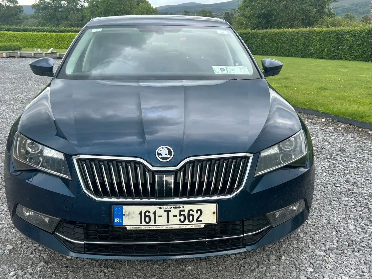 Skoda Superb 2016 - Image 4