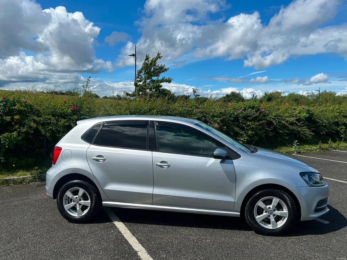 VOLKSWAGEN POLO 2015 AUTOMATIC - Image 6