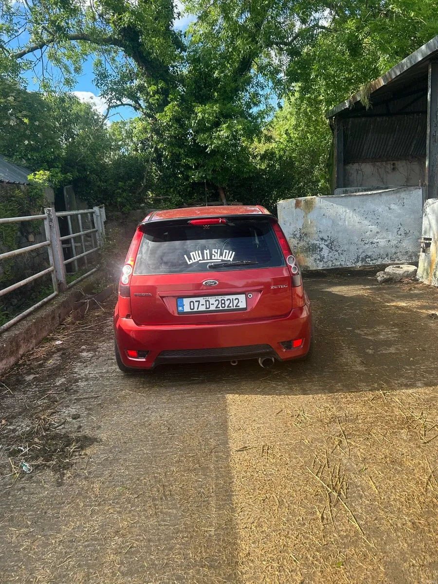 Fiesta zetec - Image 1