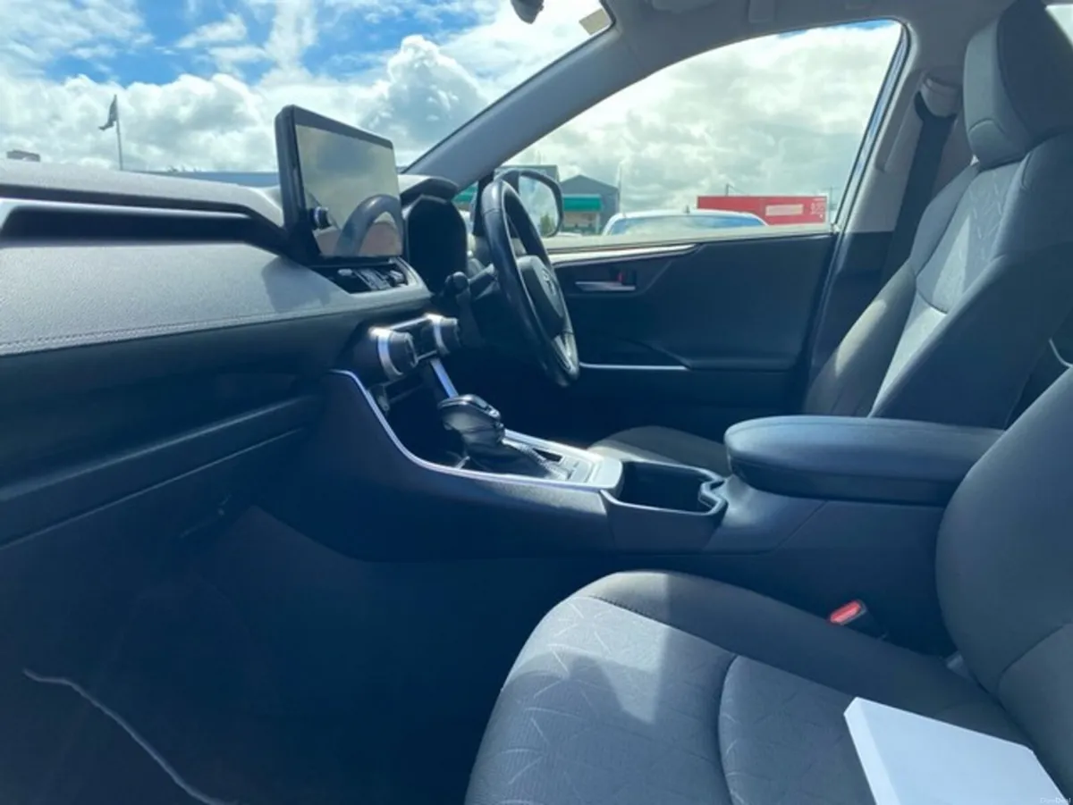 Toyota RAV4 Hybrid Luna - Image 6