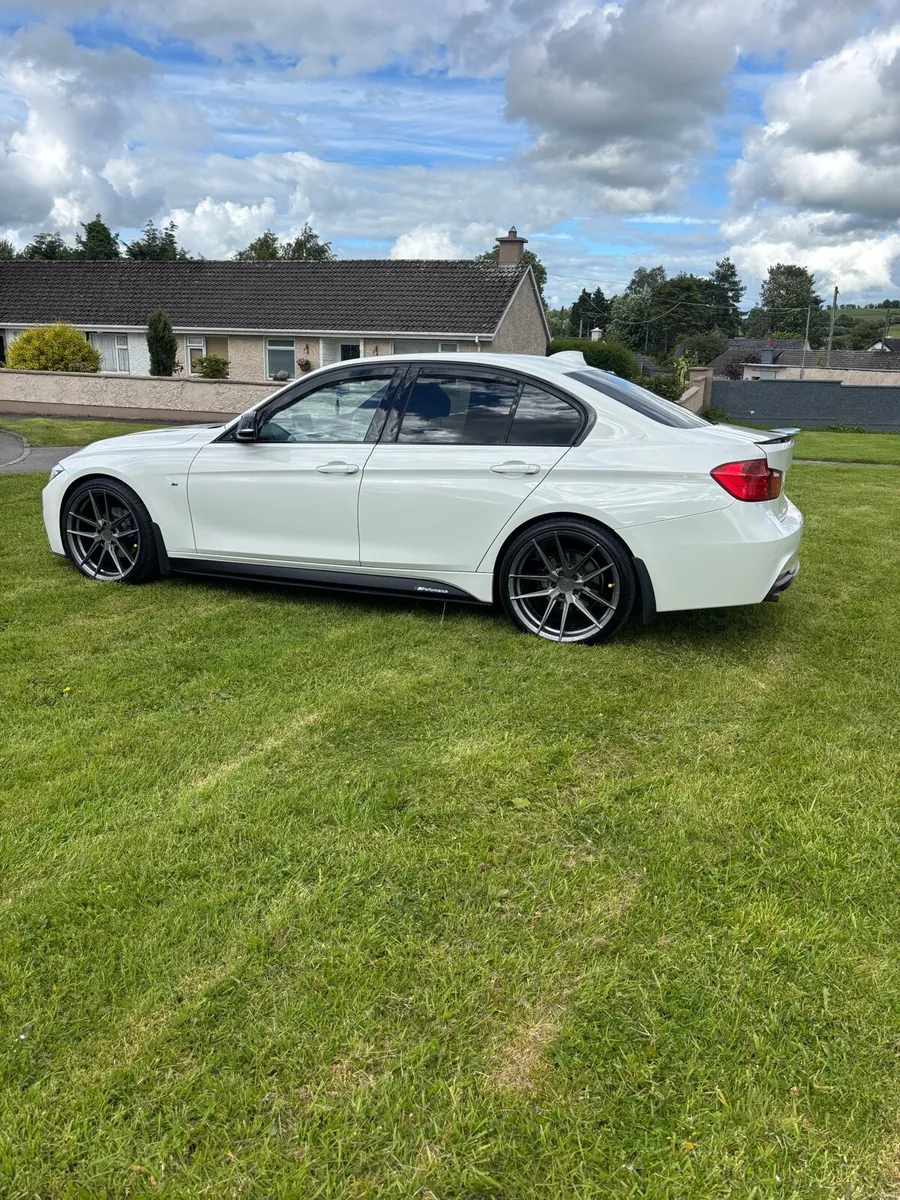 BMW f30 320D - Image 2