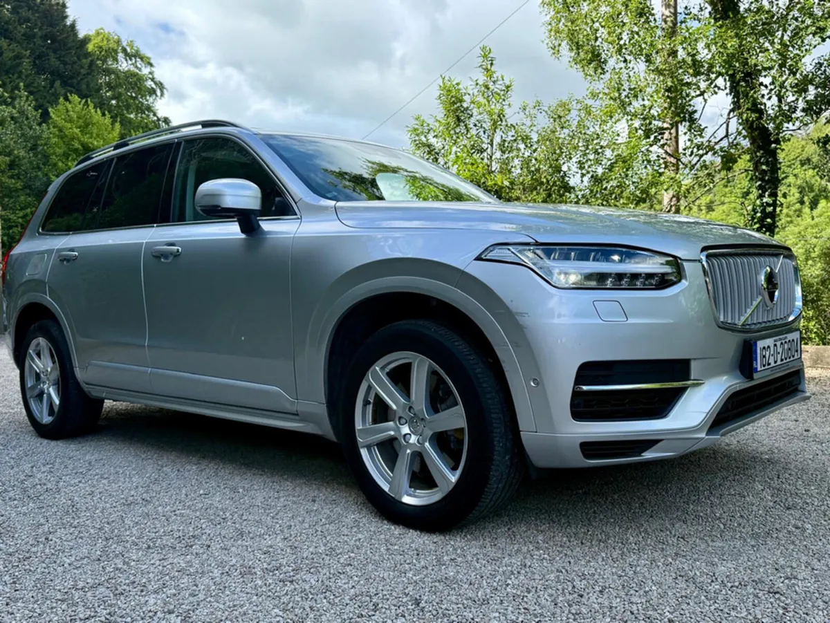 Volvo XC90 T8 PHEV MOMENTUM GT *Panoramic Sunroof… - Image 2