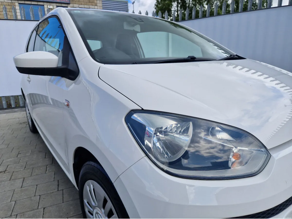 Volkswagen up! 1.0 PETROL AUTO - Image 2