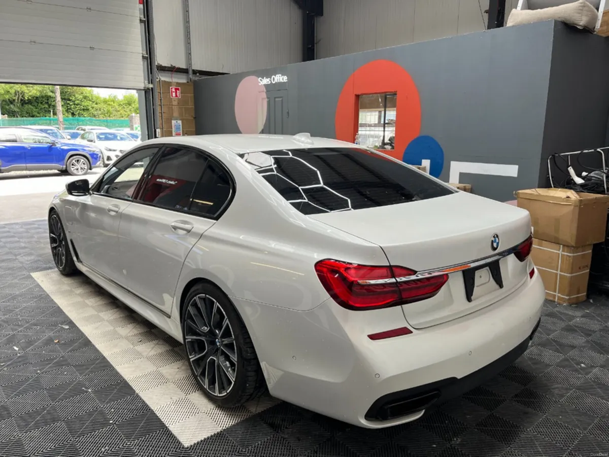 BMW 7-Series 2017 BMW 740E iPERFORMANCE 2.0 AUTOMA - Image 4