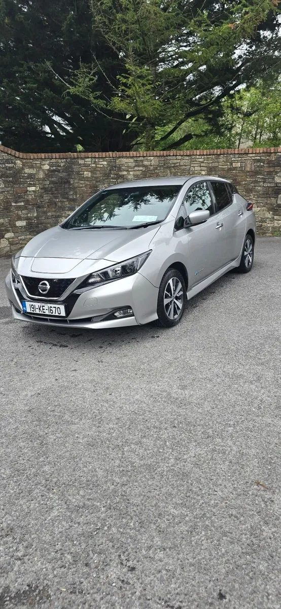 Nissan Leaf 2019 40kw electric - Image 4