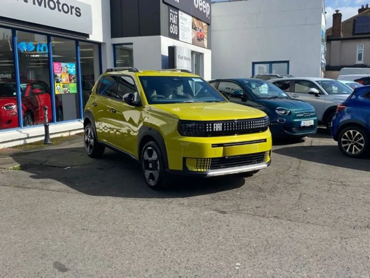 Fiat Grande Panda BEV LA PRIMA 44KW BATTERY 320KM - Image 3