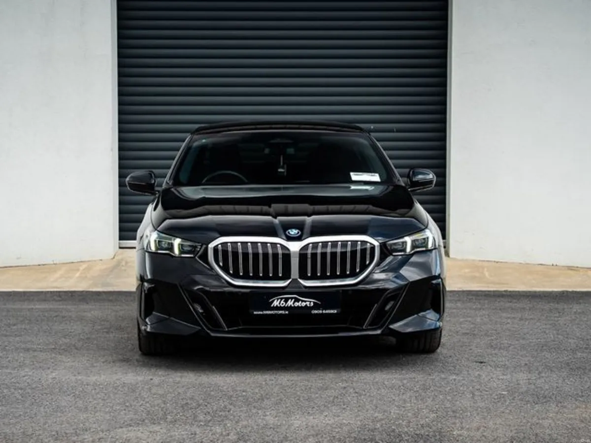 BMW 5-Series 530E M SPORT - Image 2