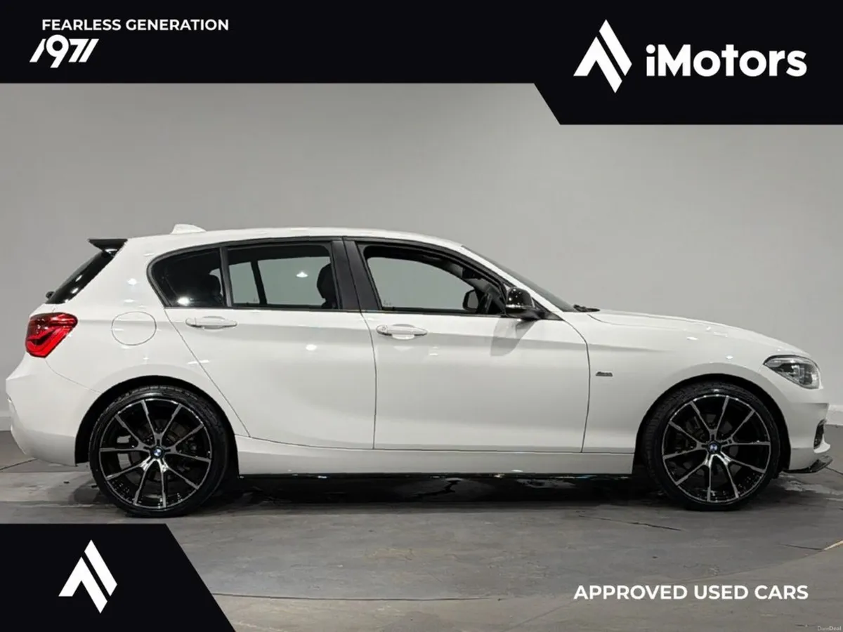 BMW 1-Series SPORT AUTOMATIC M-PERFORMANCE STYLING - Image 3