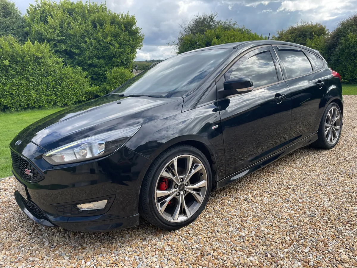 Ford Focus 2017 ST Line Diesel - Image 1