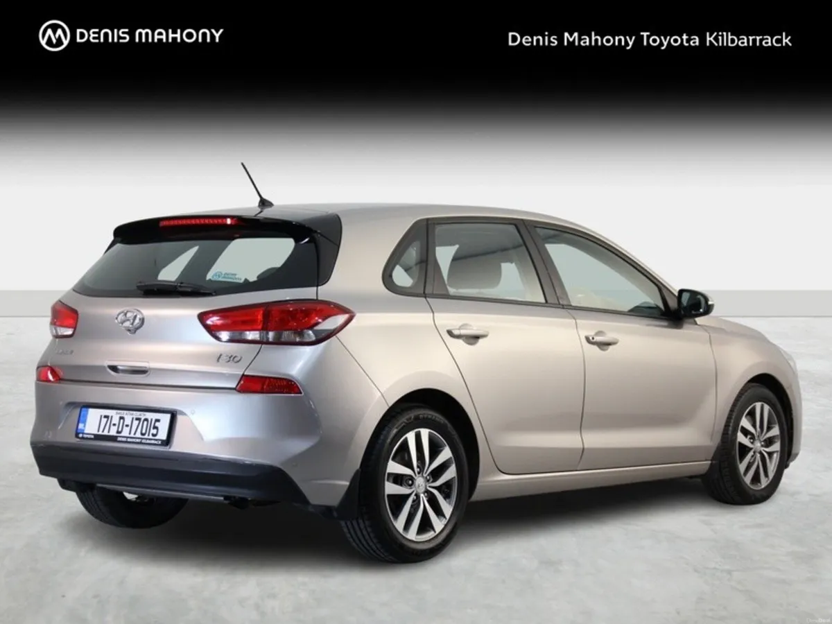 Hyundai i30 DELUXE 5DR - Image 2