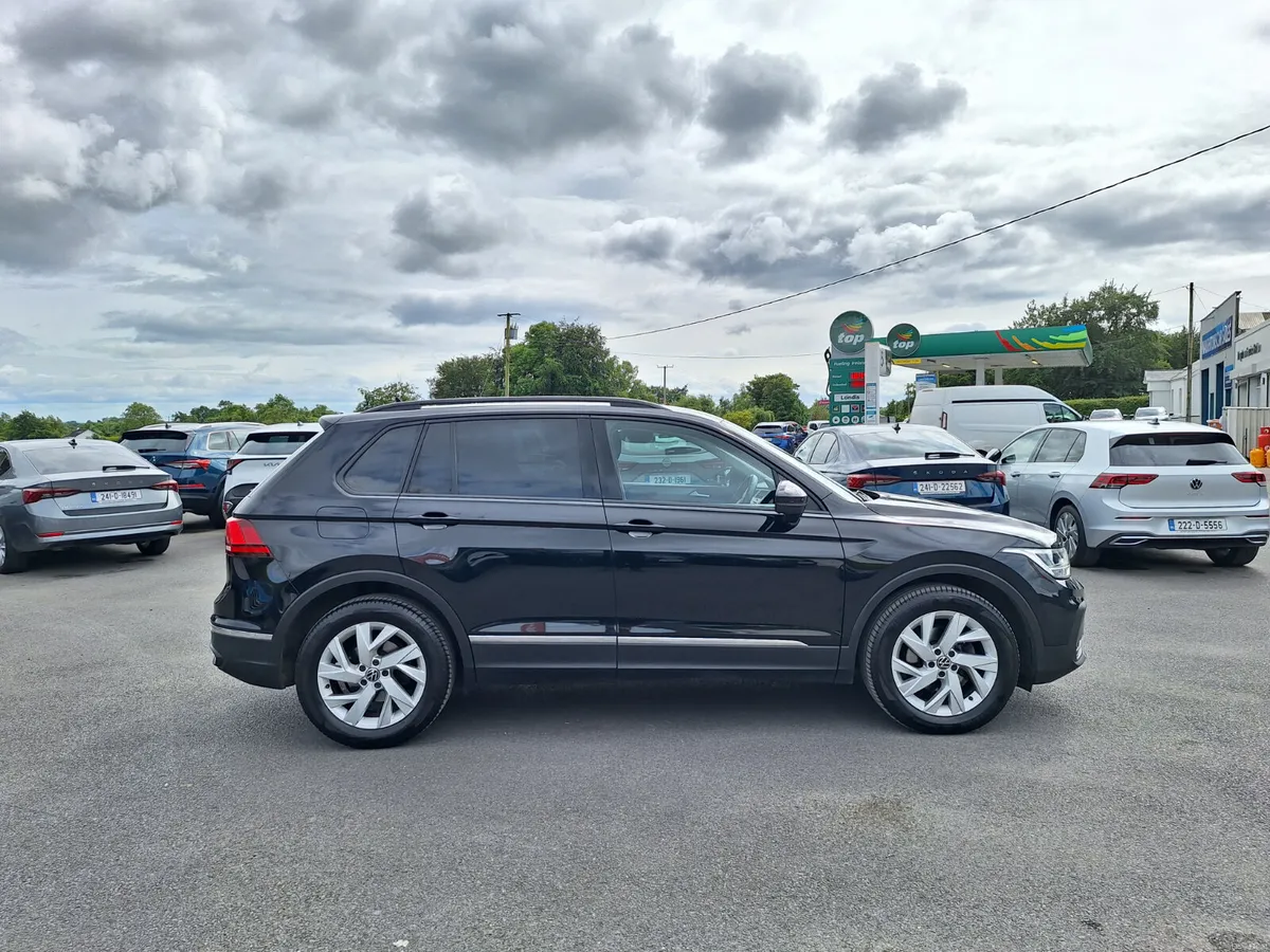 Volkswagen Tiguan 2.0 Tdi *High Spec/App Connect - Image 2