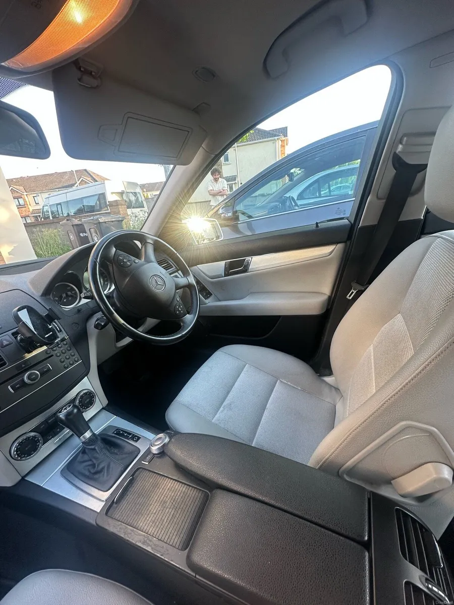 Price Drop-Mercedes C200 CDI Auto / 166k KM - Image 1