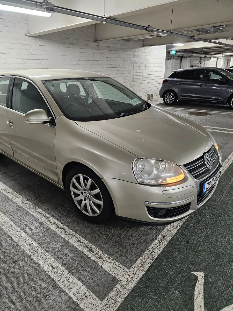 Volkswagen Jetta 2008 - Image 2