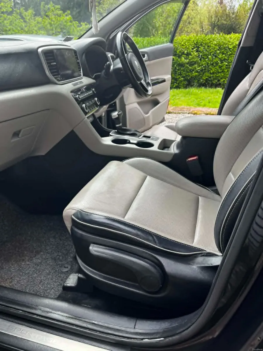 Kia Sportage 2021 Black Edition - Image 3