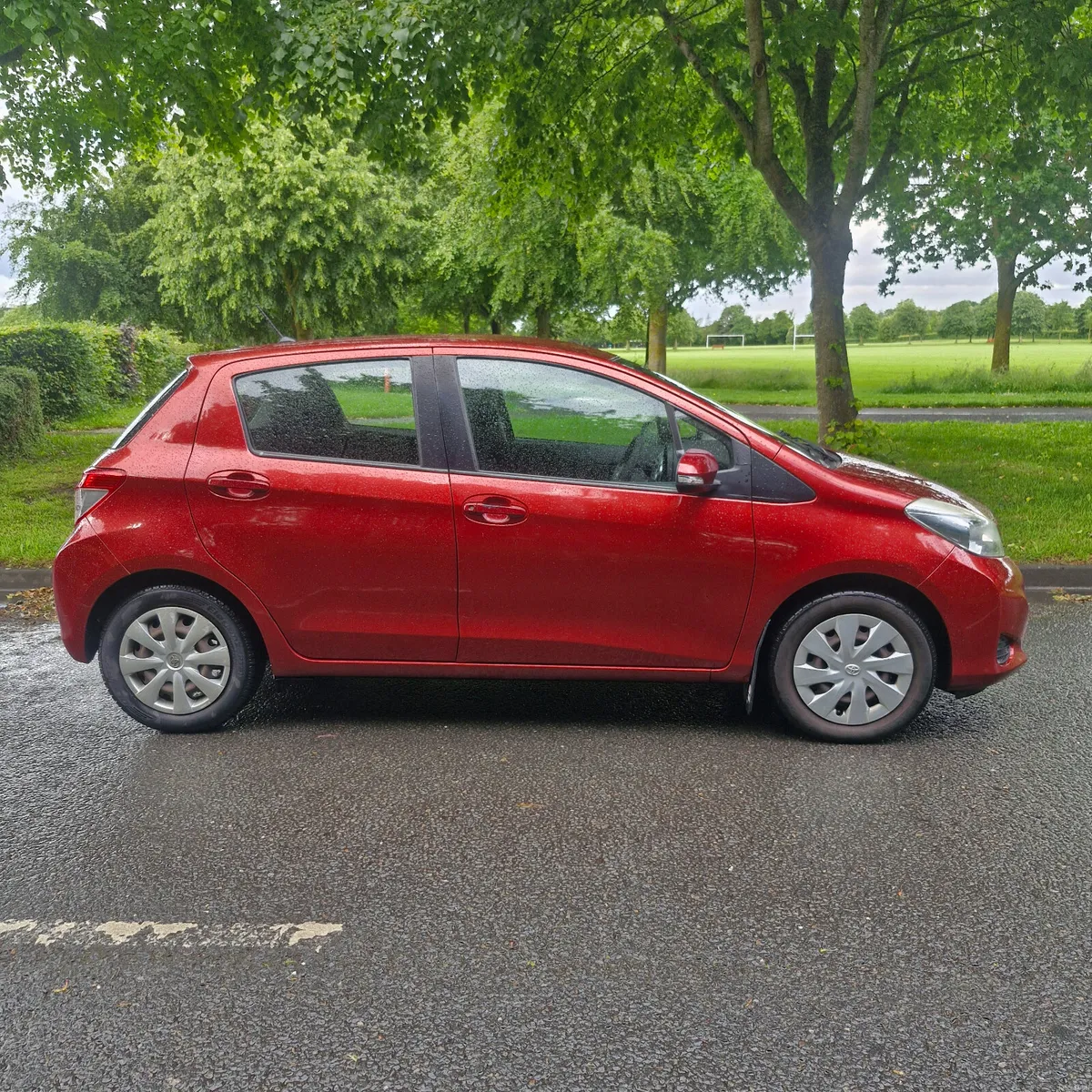Toyota Yaris Low KMs Excellent Condition 2013 - Image 2