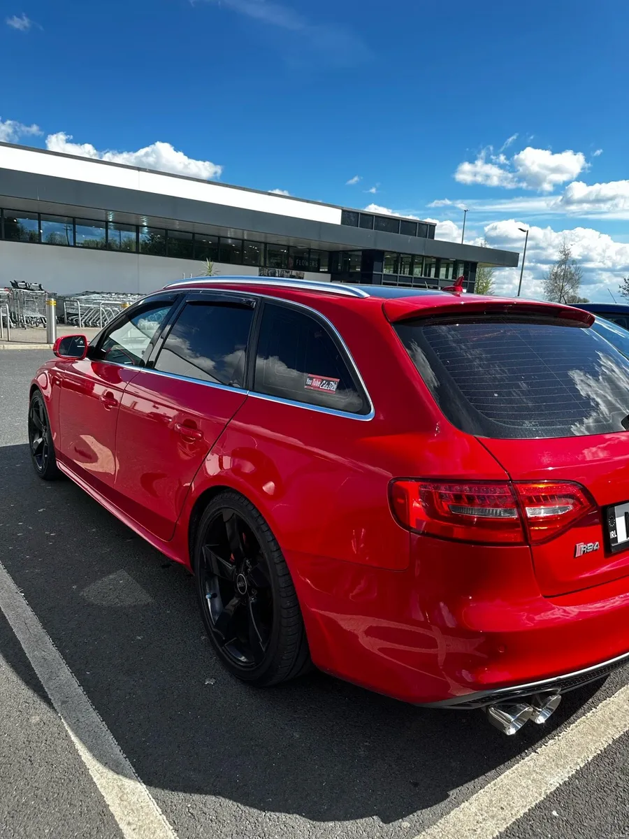 Audi A4 Avant S-line 2.0 TDI 2013 - Image 4