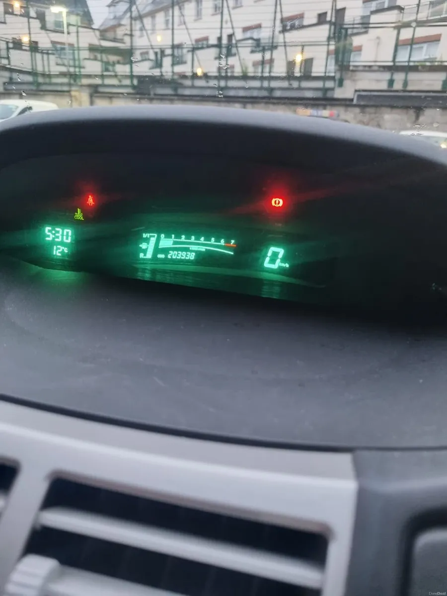 Toyota Yaris 2008 - Image 2