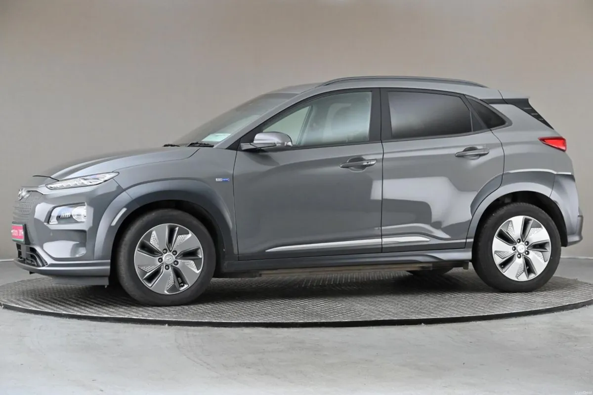 Hyundai KONA EV PREMIUM SE 64KWH - Image 6