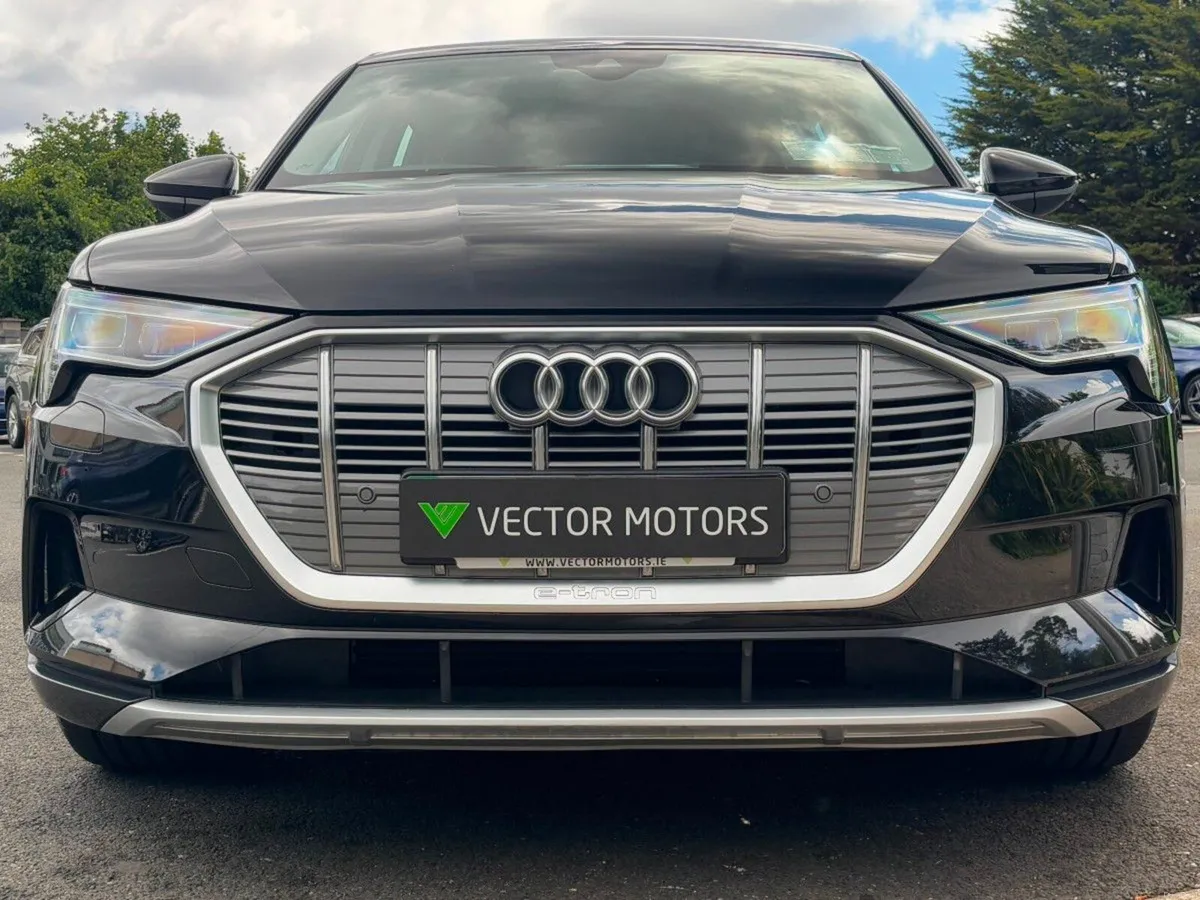 Audi e-tron 50 QUATTRO TECHNIK BLACK LEATHER - Image 3
