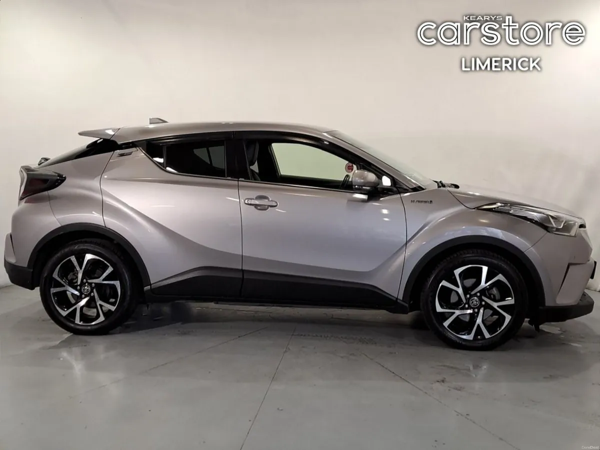 Toyota C-HR 1.8 HYBRID LUNA - Image 2