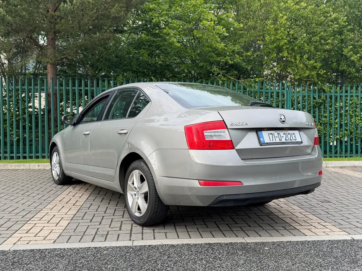 SKODA OCTAVIA 1.6 DIESEL AUTOMATIC NCT 02/27 - Image 6
