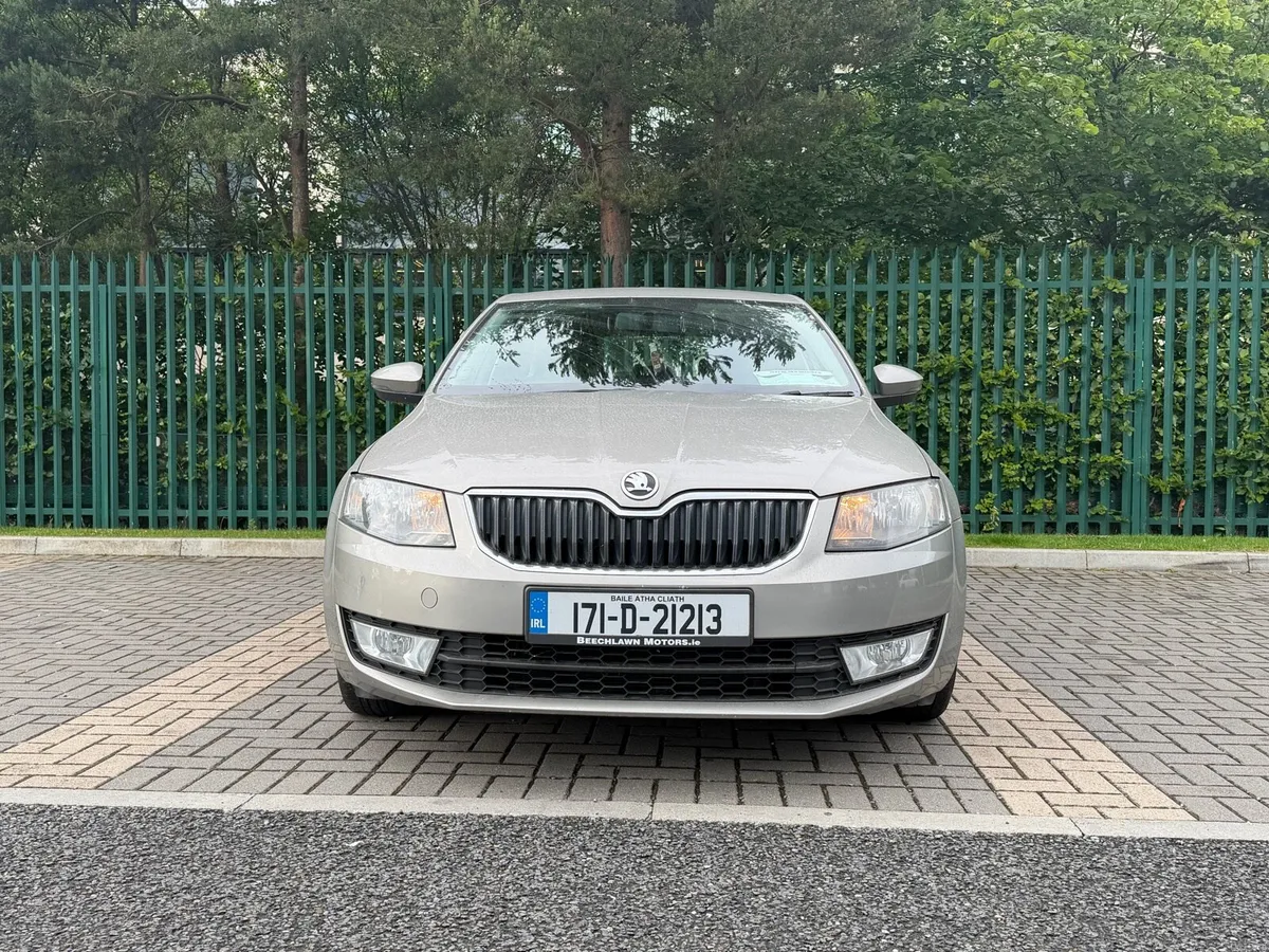SKODA OCTAVIA 1.6 DIESEL AUTOMATIC NCT 02/27 - Image 3